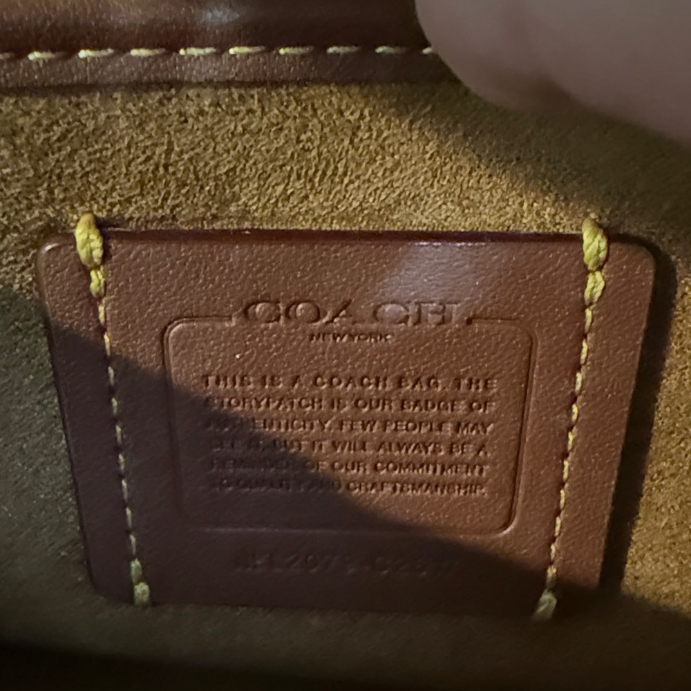 Coach Red and Cream Crossbody Bag - Picture 2 of 12